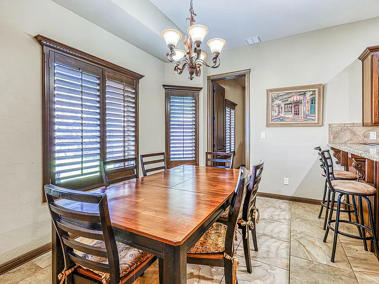 6459 Snowheights Ct — Photo 24