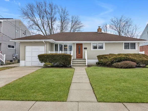 155 Atlantic Avenue, Massapequa Park, NY 11762