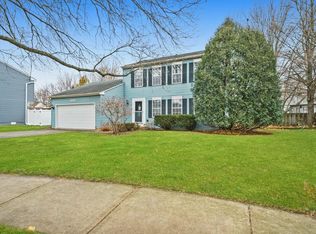 3043 Quincy Ct, Aurora, IL 60504