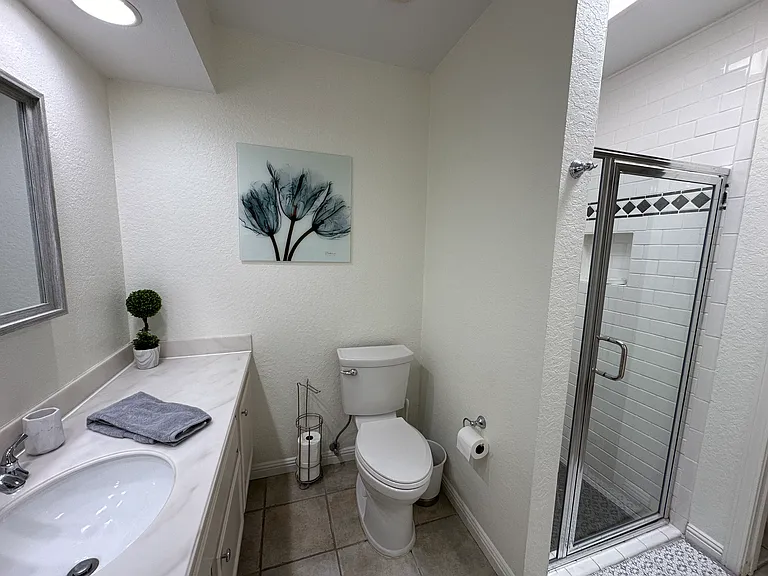 166 Wimbledon Ct — Photo 56