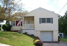 2nd image of 8 Pratt Ct