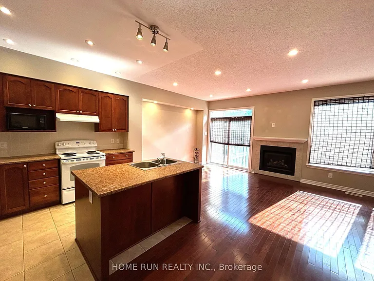 862 Fletcher Cir — Photo 12