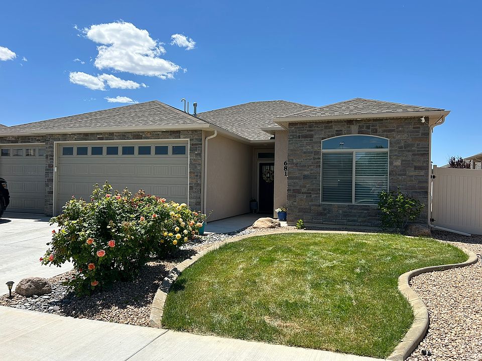 1st image of 681 Strathearn Dr