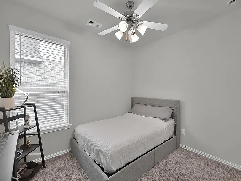 40558 Berylline Ln — Photo 16