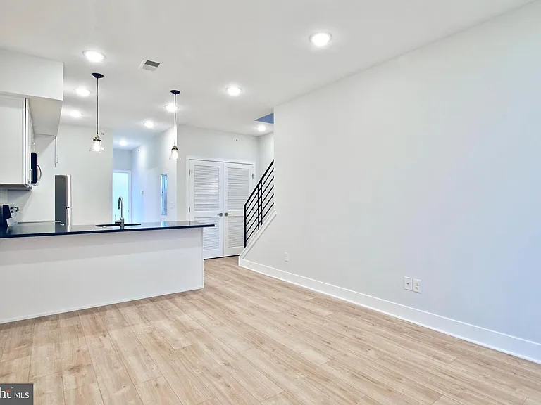 2130 N 2nd St #3 — Photo 3