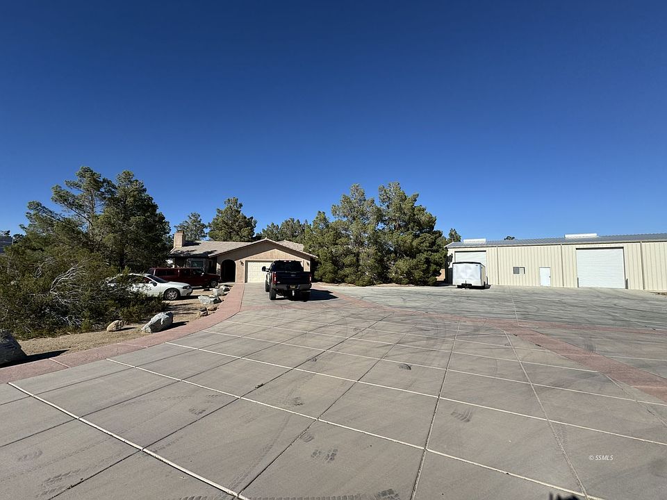 1st image of 928 N Brady St