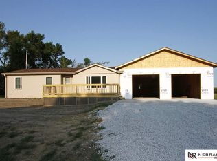 543 4th St, Bee, NE 68314