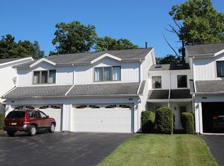 1141 Ridge Crest Dr, Victor, NY 14564