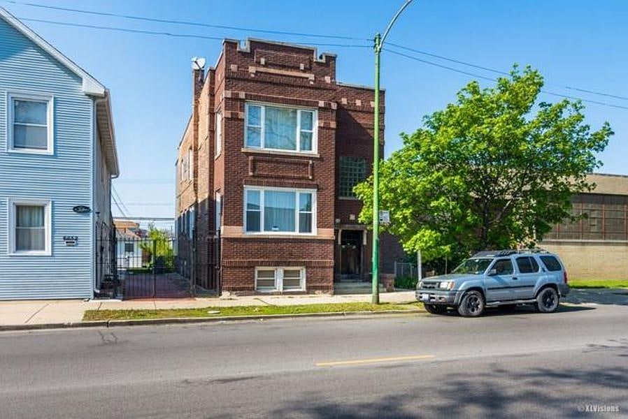6648 W Diversey
