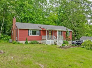 20 Raymond Rd, East Hampton, CT 06424