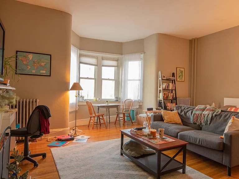 927 Saint Paul St #2R — Photo 1