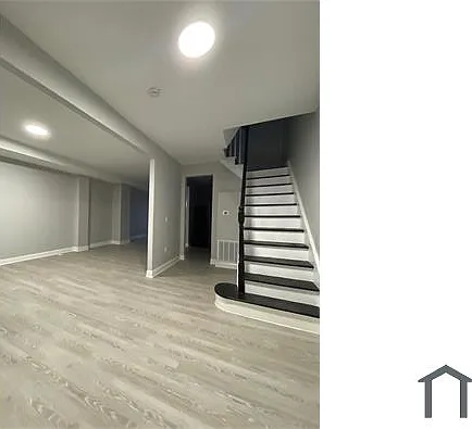 705 N Edgewood St — Photo 16