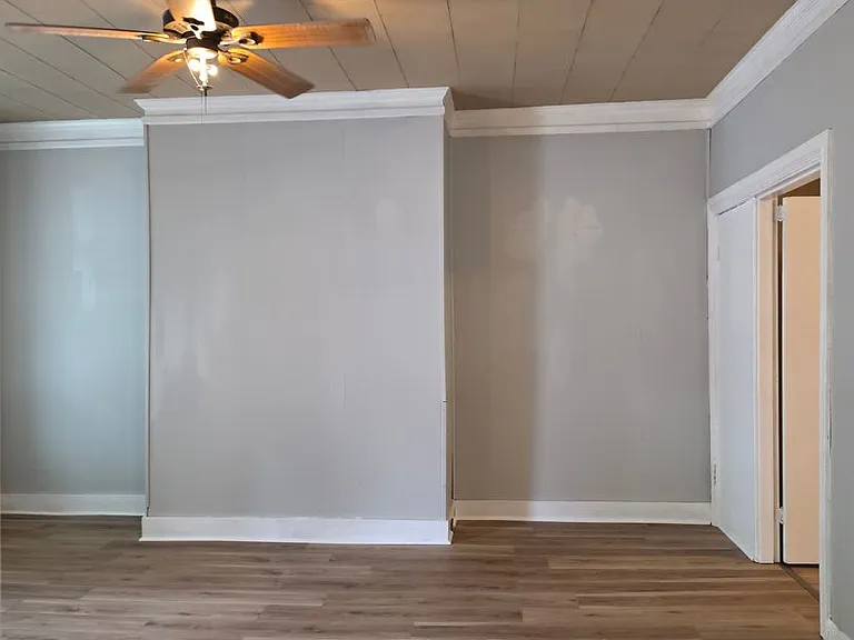 102 N Bedford St — Photo 31