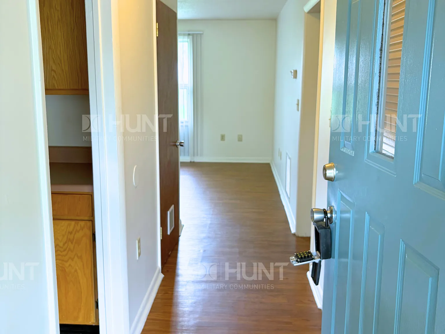 3 bed, 1.5 bath, 1301 sqft, $1,650 — Photo 3
