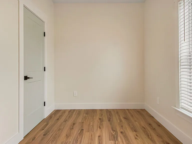 319 N Gay Ave — Photo 20