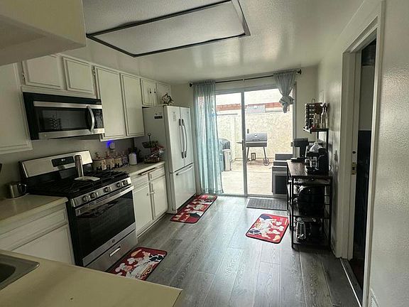 4th image of 512 E Bard Rd