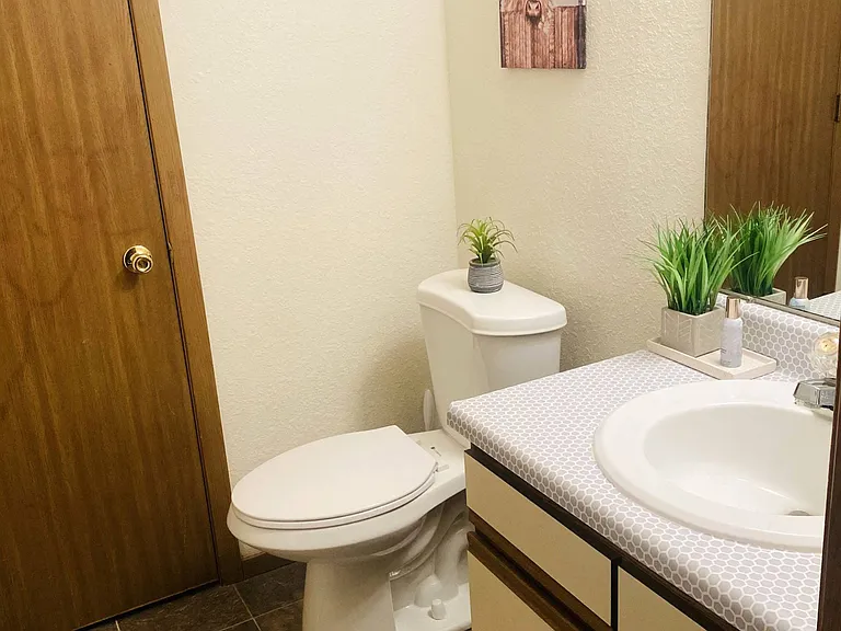 East Gate Estates — Photo 34