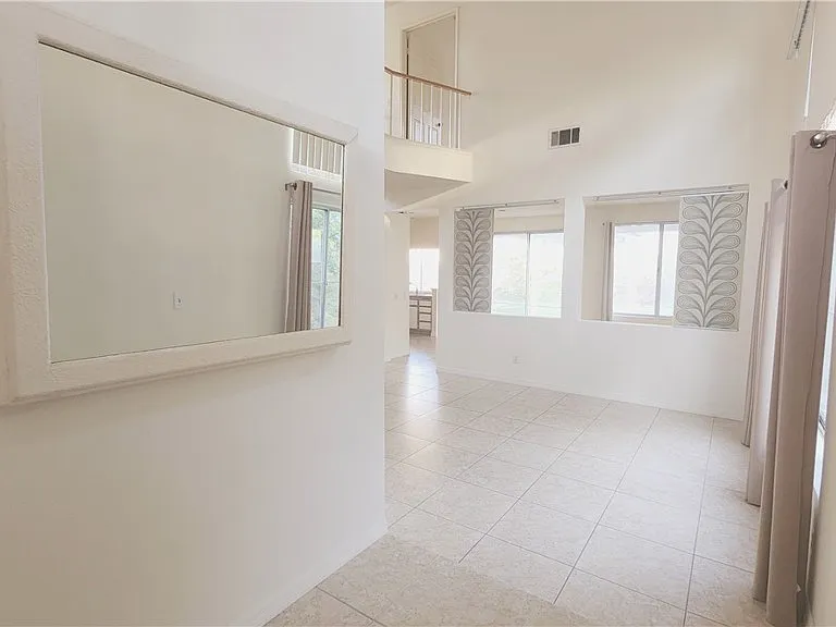 2117 Los Ranchitos Rd — Photo 3