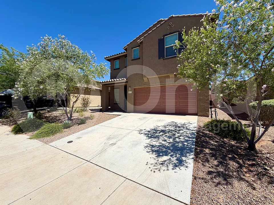 6923 W Hedge Rose Dr