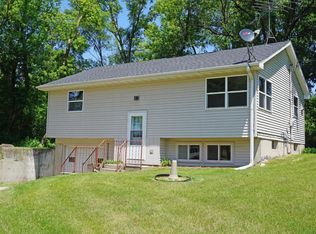 W522 Little Prairie Rd, Palmyra, WI 53156