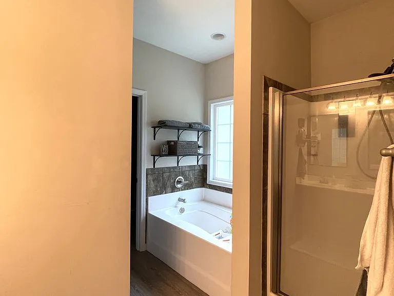 211 Seneca Ct — Photo 13