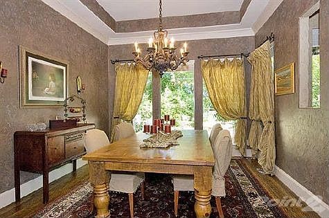 4th image of 6608 Thorntree Dr