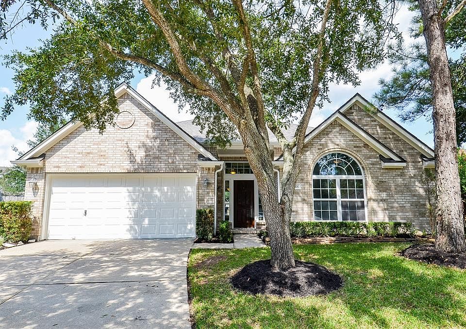 1st image of 24606 Queensfield Ct