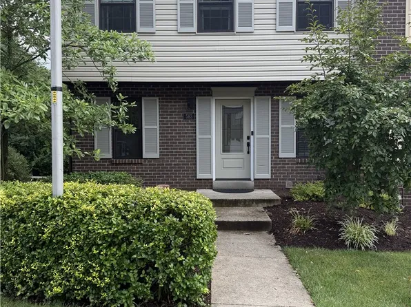 583 Thorncliffe Dr, Pittsburgh, PA 15205