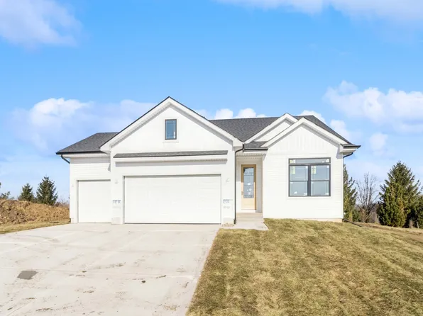 301 Maple Ct, Winterset, IA 50273