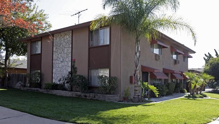 1st image of 1258 Woodbury Ct APT B