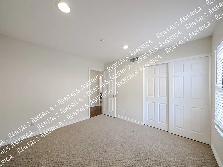 12704 N 89th Pl — Photo 40