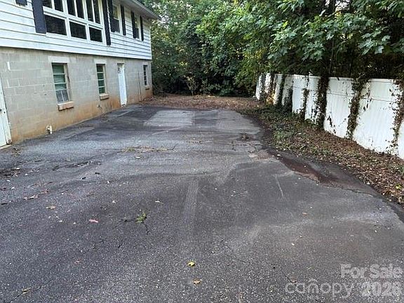 5th image of 255 Glengarnock Rd