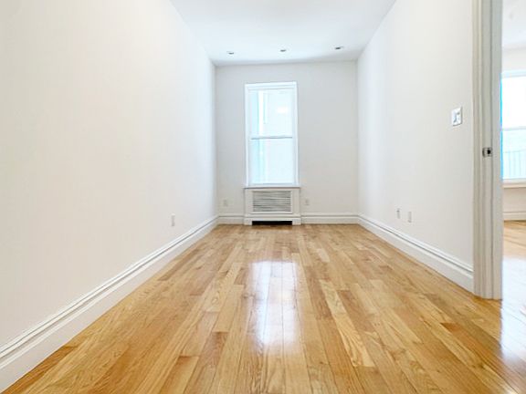 4th image of 172 E 92nd St APT 3D