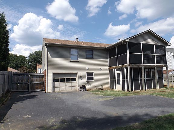 2nd image of 916 Catawba Dr