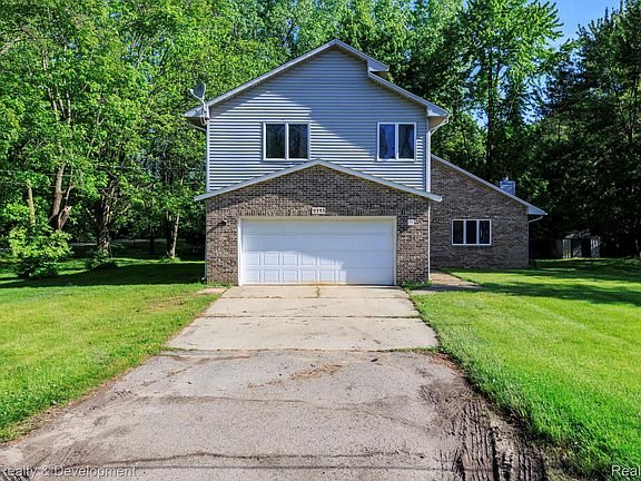 2nd image of 1111 Sarah Rd