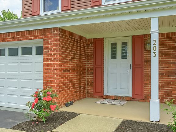 2nd image of 203 Woodbury Dr