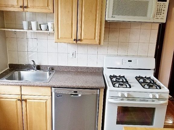 4th image of 2503 45th St APT 3