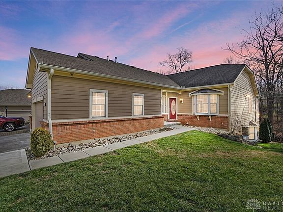 3rd image of 3334 Darbyshire Dr