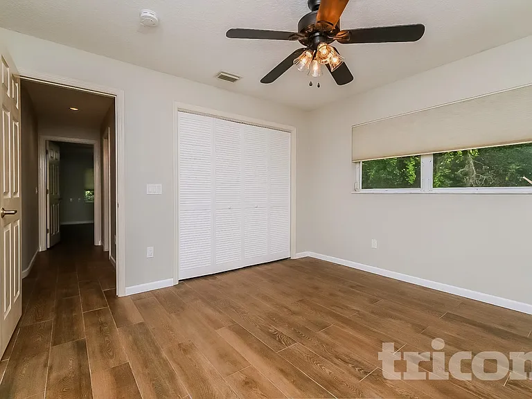 36 Redbay Ct W — Photo 10