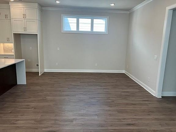 4th image of 510 Godfrey Dr