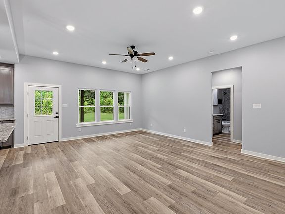3rd image of 844 Liberty Church Rd