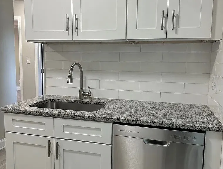 2445 Julia Ave #B — Photo 4