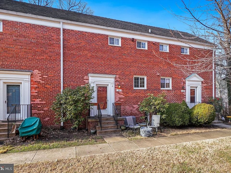 1st image of 3219 Valley Dr