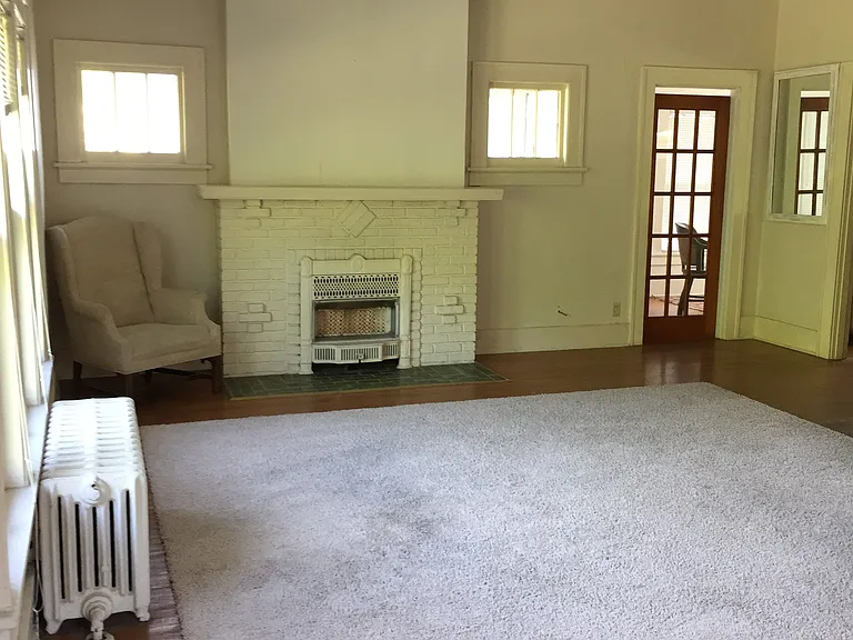 155 S Fountain St #UPSTAIRS — Photo 11