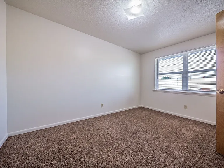 Campus View Apartments — Photo 57