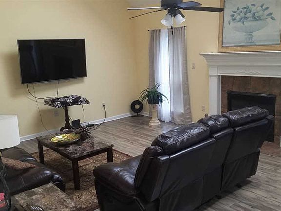 2nd image of 4493 Meadow Cliff Dr