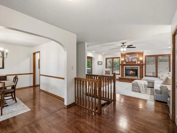 7405 Goodman Dr, Urbandale, IA 50322