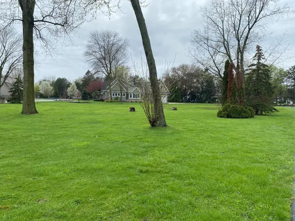 4753 E Marsh View Dr, Pt Clinton, OH 43452