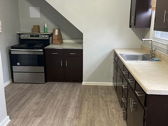 4th image of 706 Boesel Ave Floor 2
