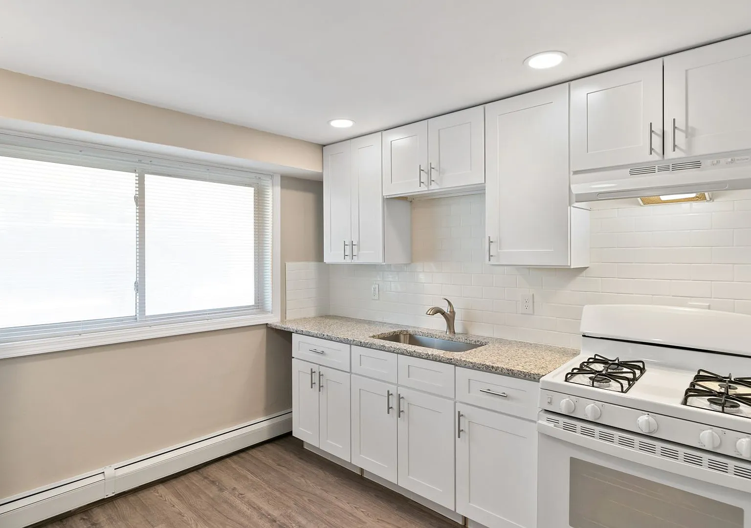 Brownell Apartments - Coast to Coast Management — Photo 4